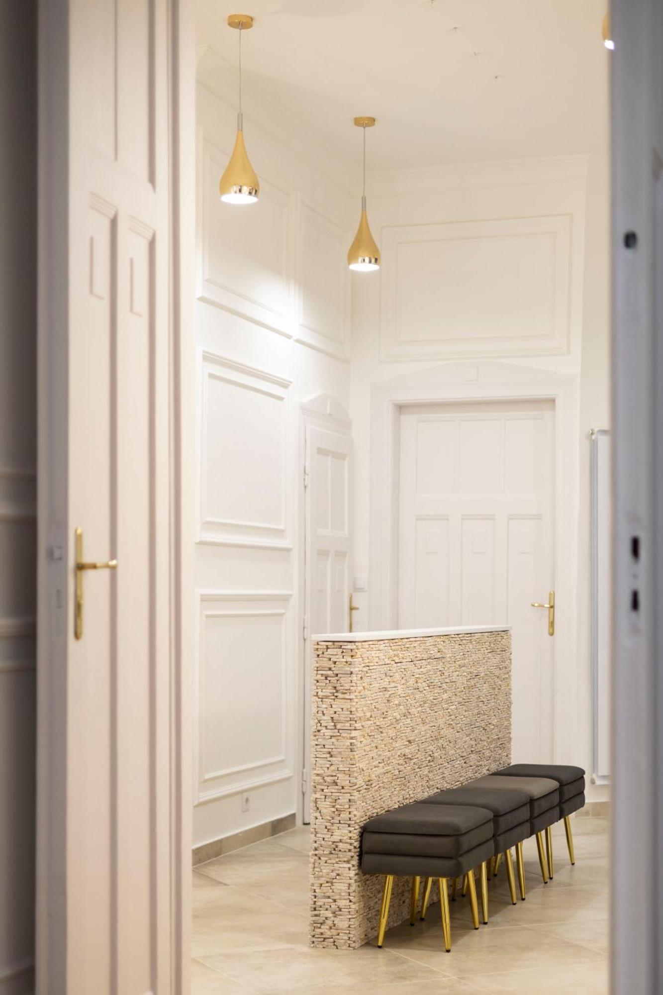 Luxurious Central 4Bedrm 3Bathrm Residence W/ Balcony Budapest Exteriör bild