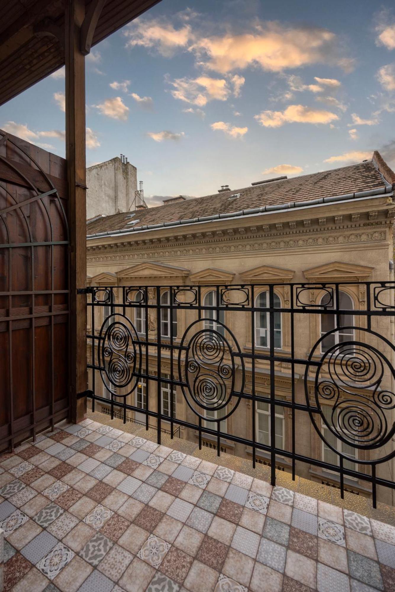 Luxurious Central 4Bedrm 3Bathrm Residence W/ Balcony Budapest Exteriör bild