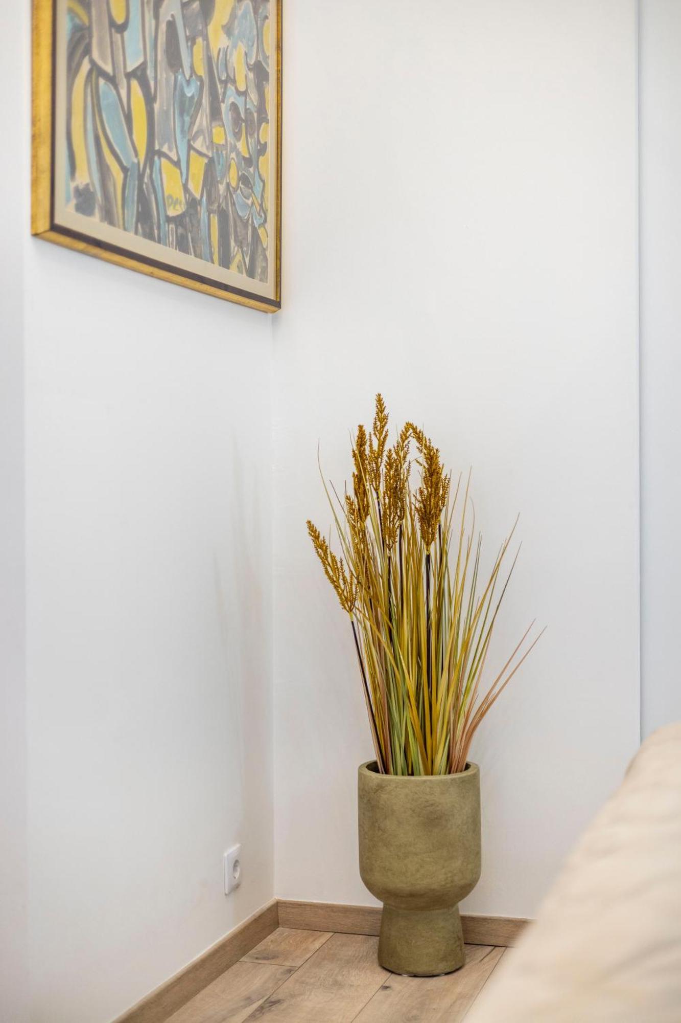 Luxurious Central 4Bedrm 3Bathrm Residence W/ Balcony Budapest Exteriör bild