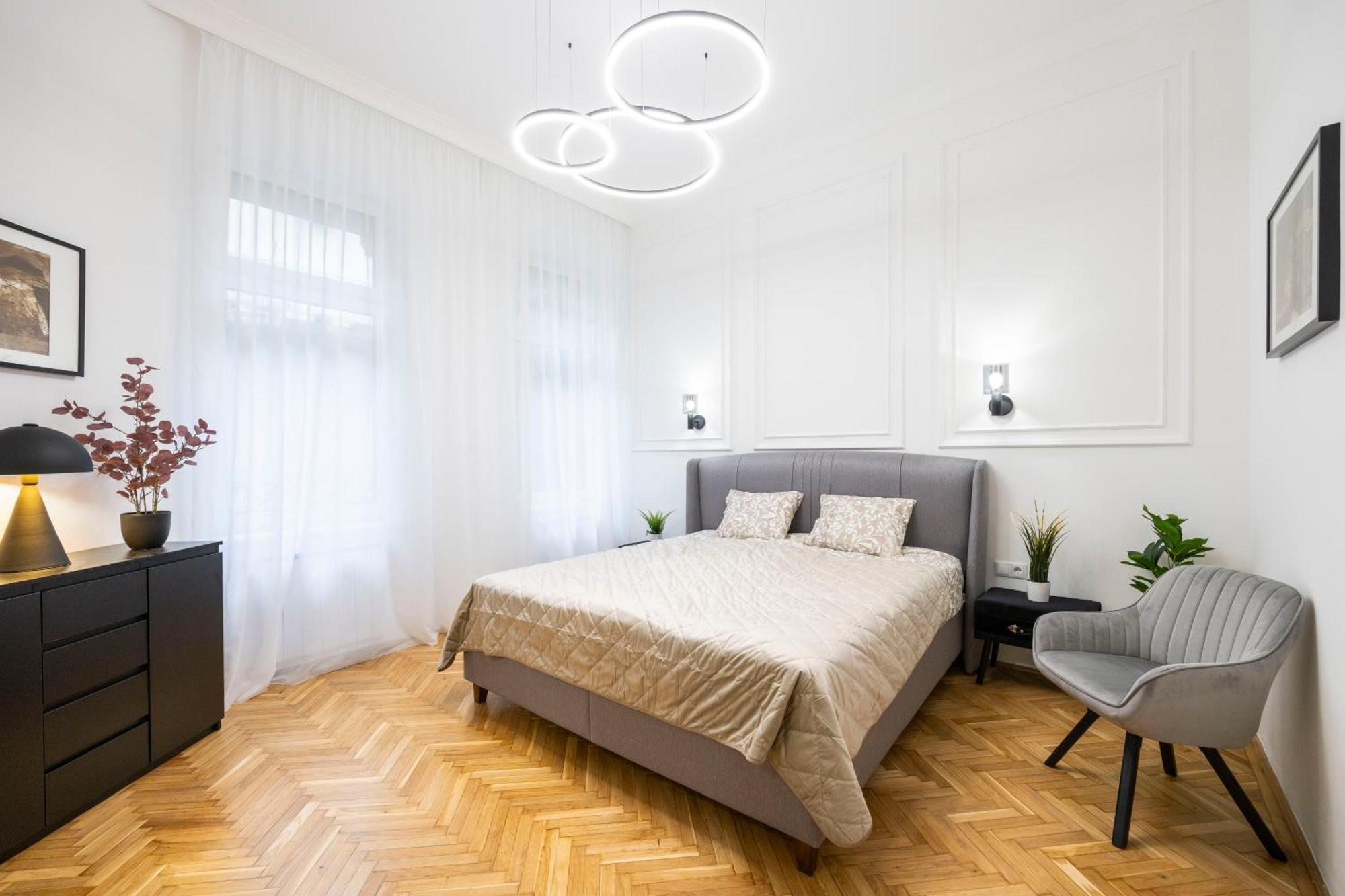 Luxurious Central 4Bedrm 3Bathrm Residence W/ Balcony Budapest Exteriör bild