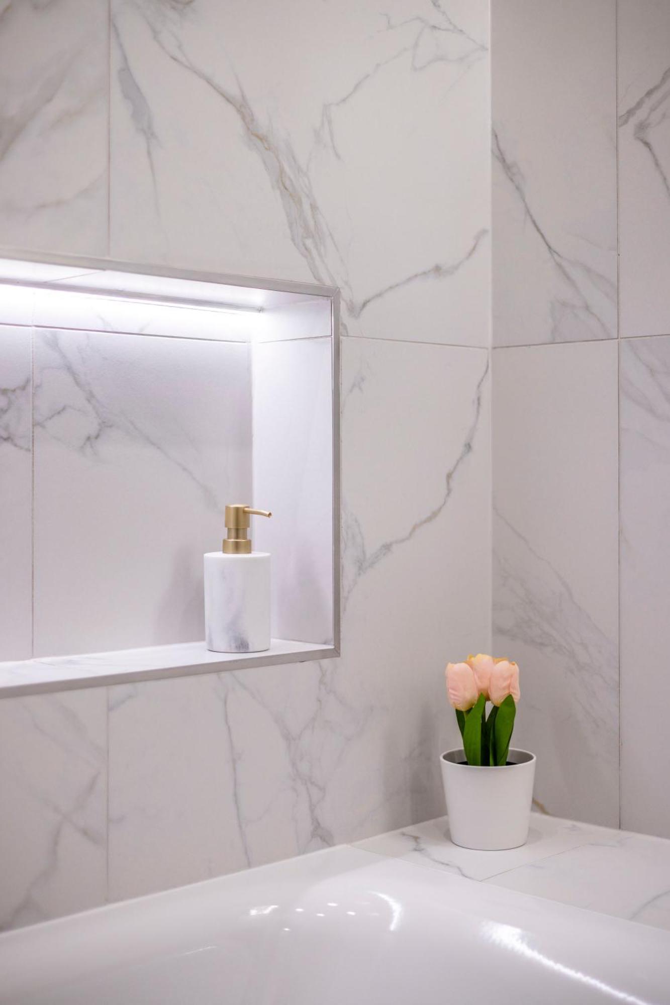 Luxurious Central 4Bedrm 3Bathrm Residence W/ Balcony Budapest Exteriör bild