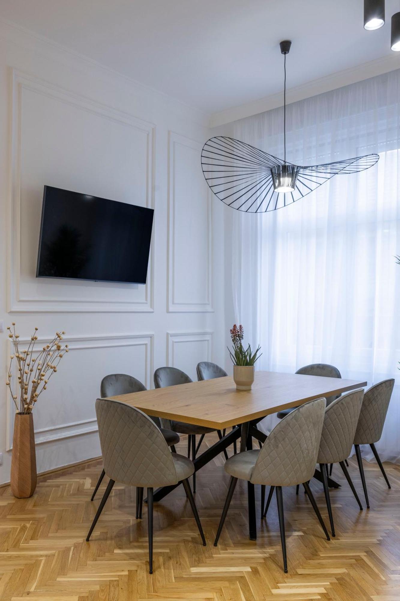 Luxurious Central 4Bedrm 3Bathrm Residence W/ Balcony Budapest Exteriör bild