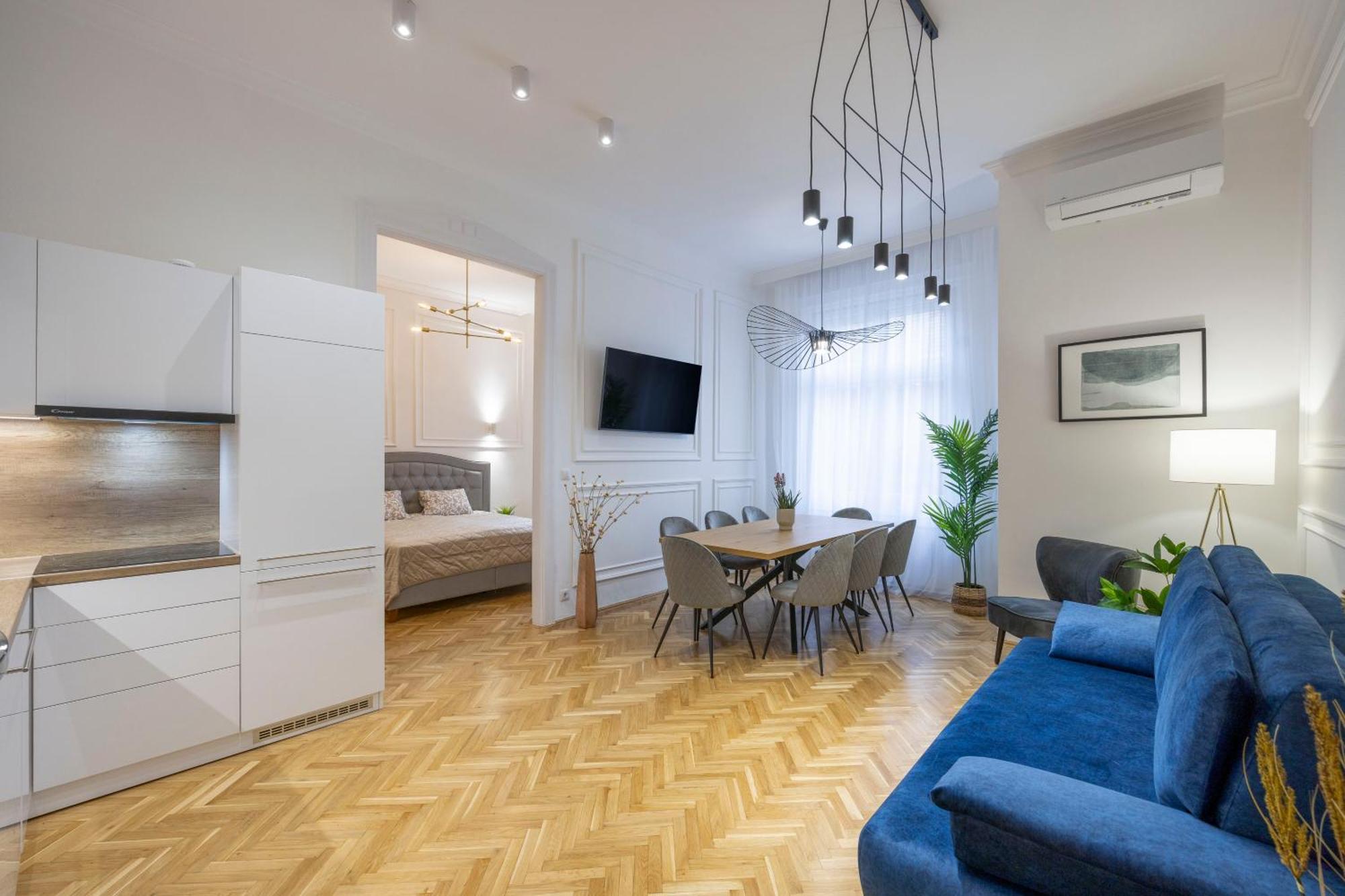 Luxurious Central 4Bedrm 3Bathrm Residence W/ Balcony Budapest Exteriör bild
