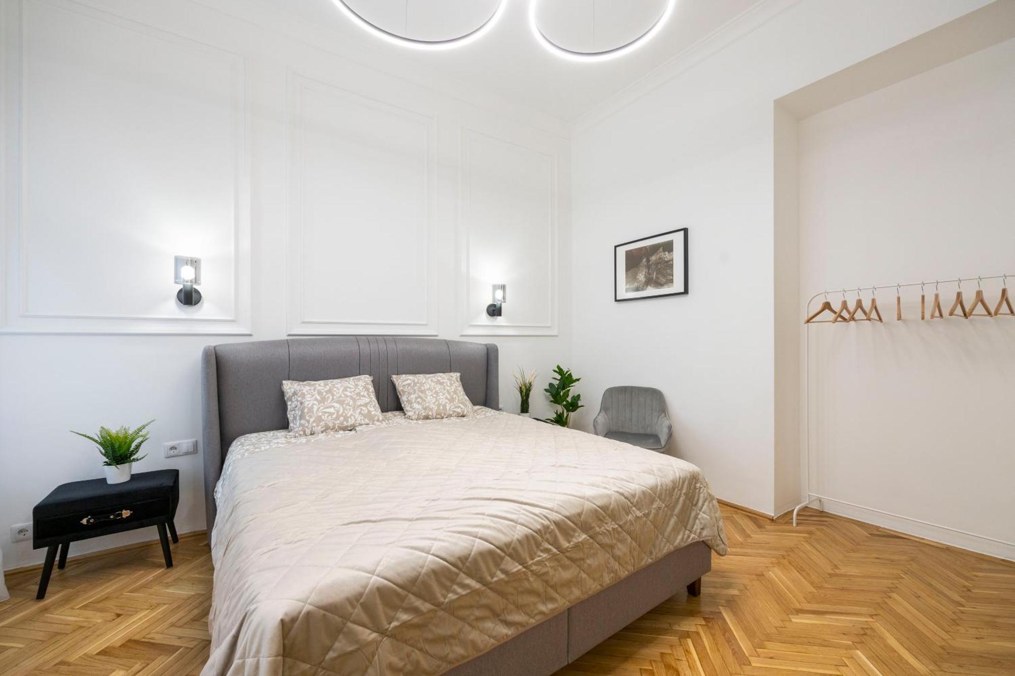 Luxurious Central 4Bedrm 3Bathrm Residence W/ Balcony Budapest Exteriör bild