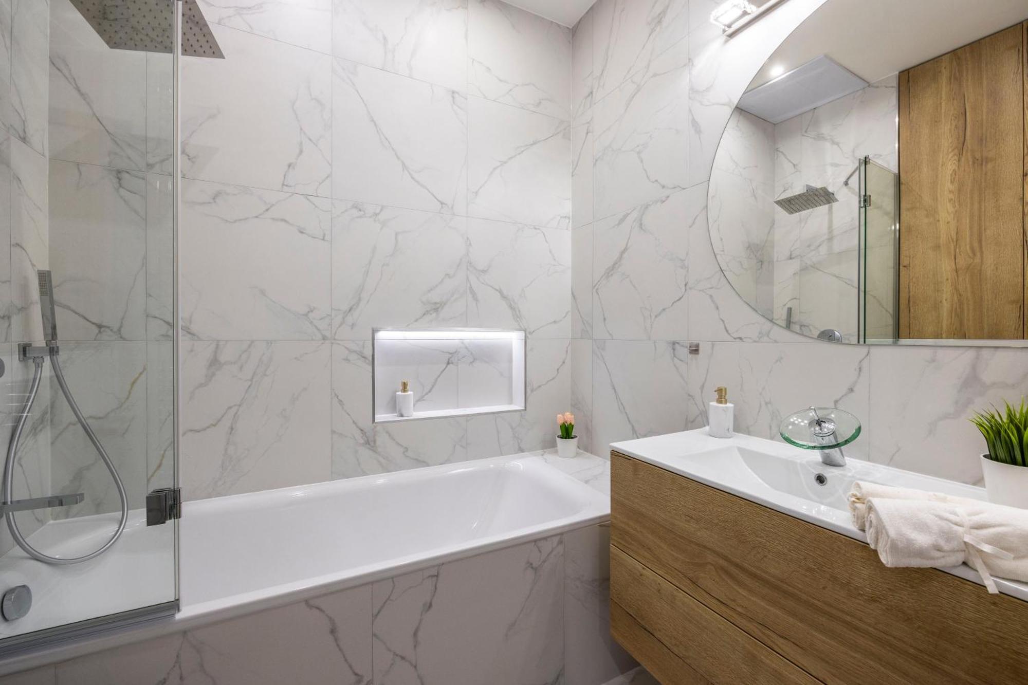 Luxurious Central 4Bedrm 3Bathrm Residence W/ Balcony Budapest Exteriör bild