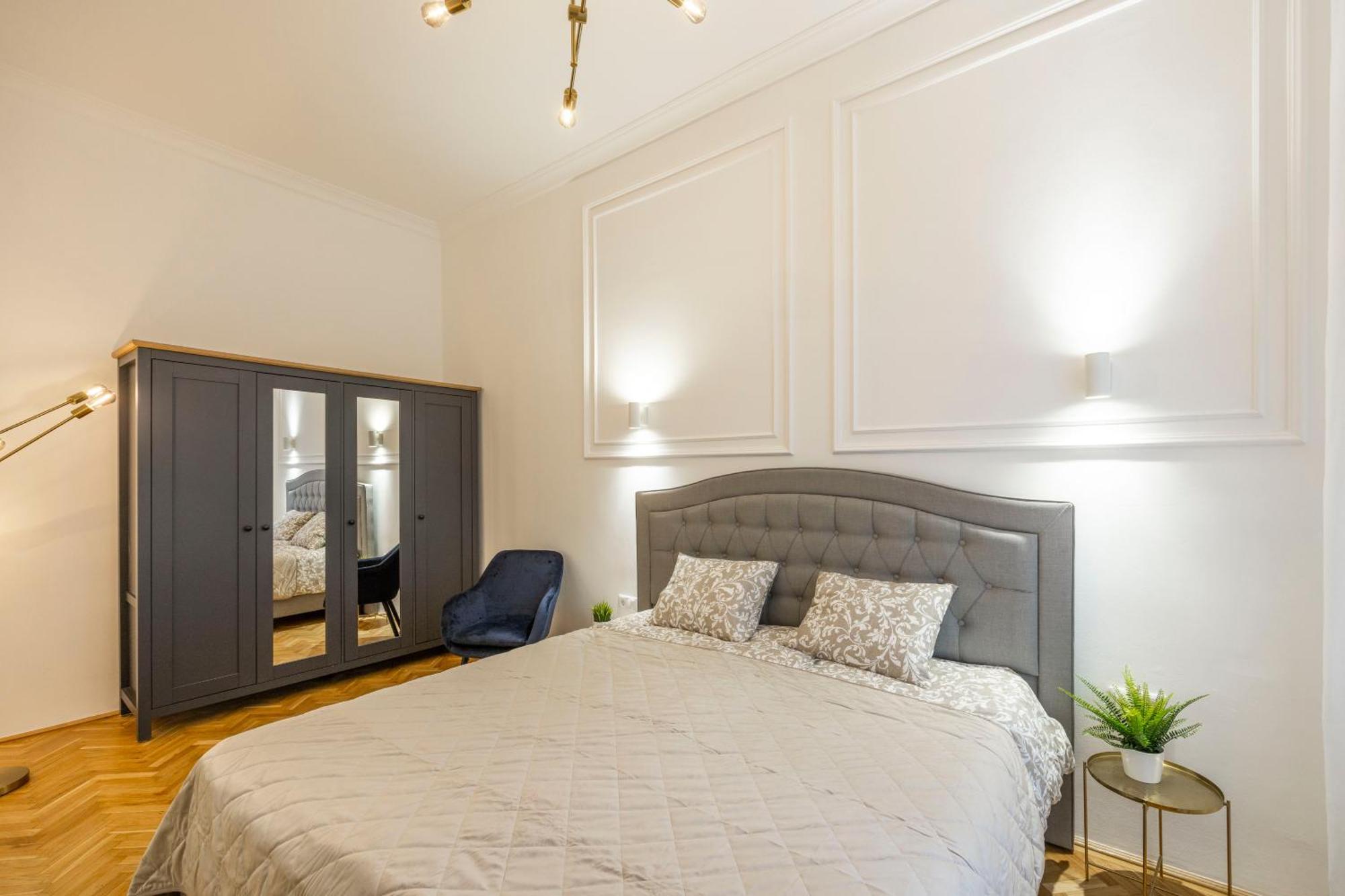 Luxurious Central 4Bedrm 3Bathrm Residence W/ Balcony Budapest Exteriör bild