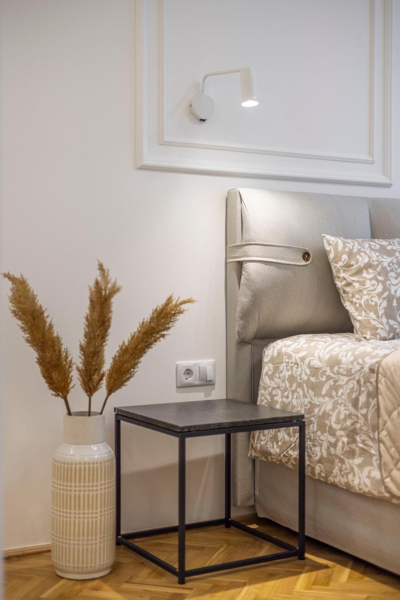 Luxurious Central 4Bedrm 3Bathrm Residence W/ Balcony Budapest Exteriör bild